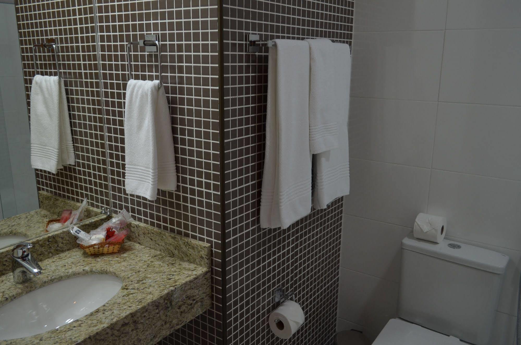 Hotel Thomasi Express Maringá Eksteriør billede